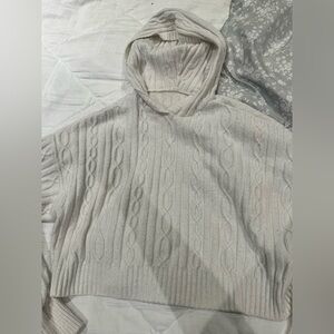ALO Yoga Cream Cable Knit Sweater medium